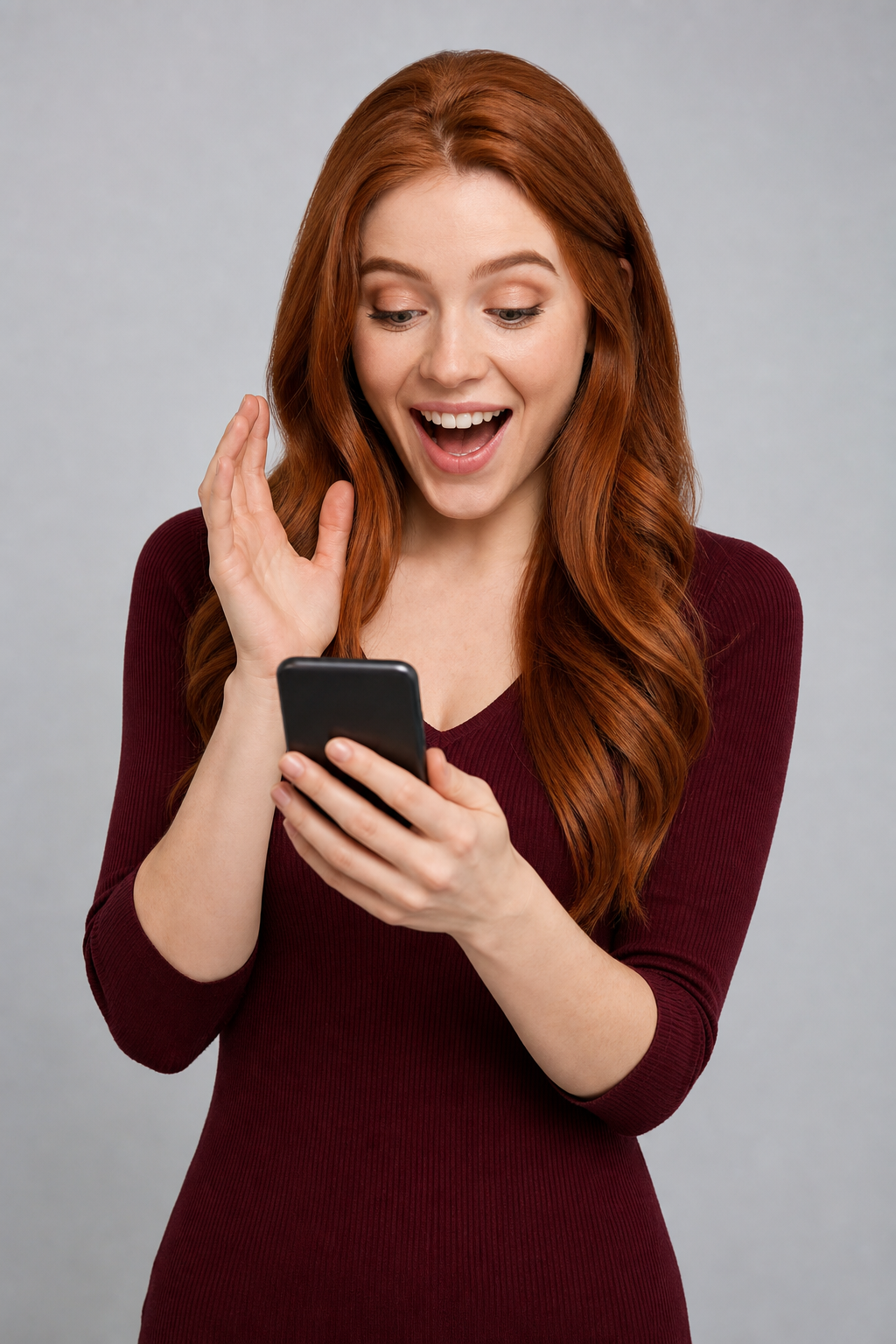 Mujer sorprendida al aprender algo nuevo